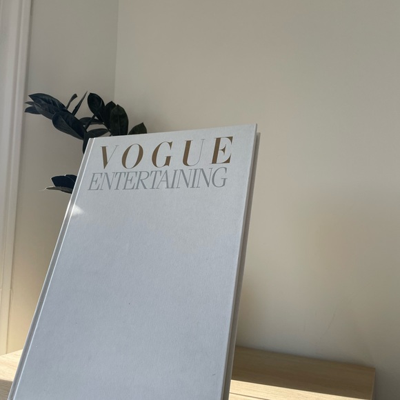 Vogue Entertaining book - Picture 3 of 4
